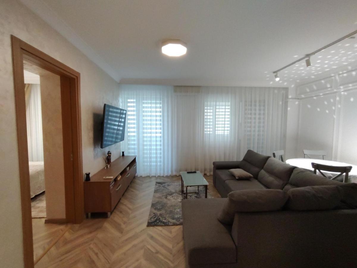 Decebal Premium Confort Craiova Extérieur photo
